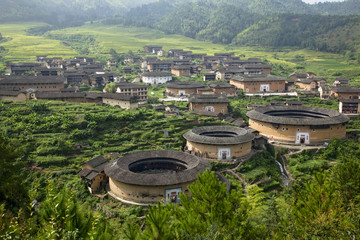 初渓村の円形集合住宅群・ 福建土楼 © san724