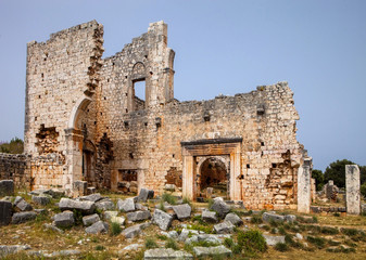 Naklejka premium Roman ruins in Kizkalesi, Turkey