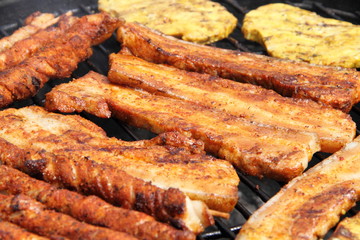 Holzkohlegrill