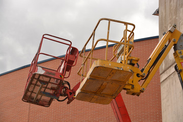 gruas de colores