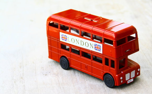 bus anglais,londres,jouet,isolé