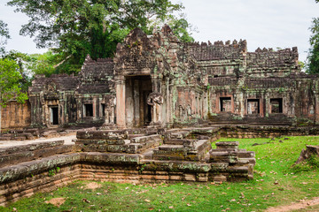 Fototapeta premium Ruins of Pra Khan Temple in Angkor Thom of Cambodia