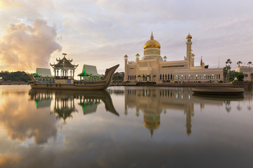 Fototapeta premium Sultan Omar Ali Saifuddien Mosque in Brunei
