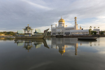 Obraz premium Sultan Omar Ali Saifuddien Mosque in Brunei