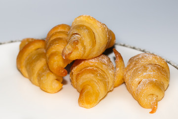 appetizer croissant