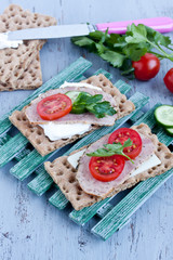 crisp bread with cheese and smoked turkey meat