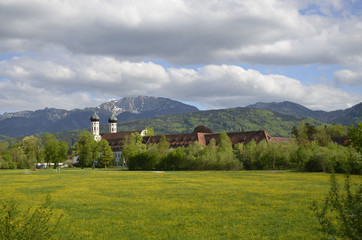 Kloster Benediktbeuern vor Benediktenwand