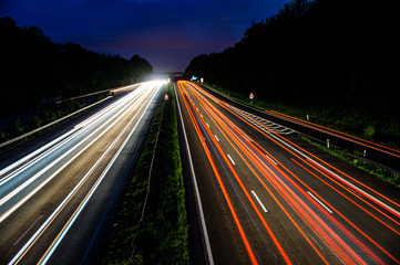Fototapeta na wymiar Autobahn bei Nacht - Long Exposure