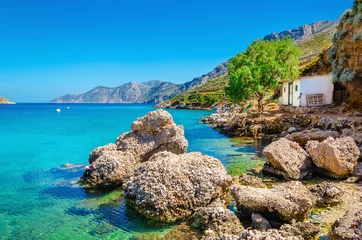 Selbstklebende Fototapete Zypern Ein Blick auf die erstaunliche griechische Bucht mit klarem Wasser, Griechenland