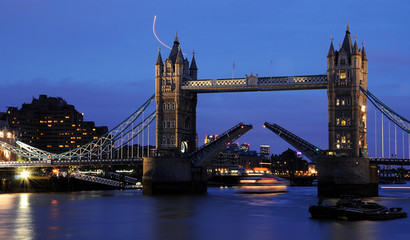 Fototapeta na wymiar London Tower Bridge Brücke