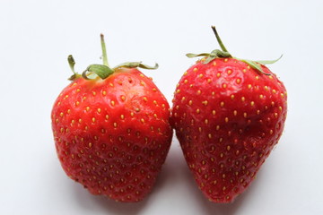 2 leckere Erdbeeren