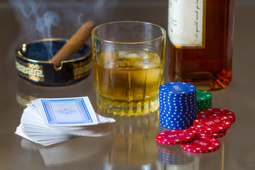 Карты, фишки, виски и сигара