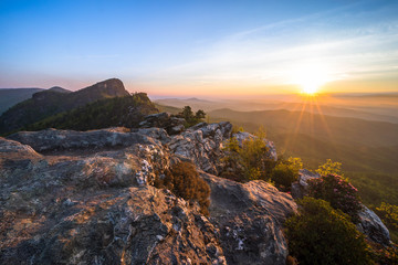 Naklejka premium Linville Gorge Chimneys Sunrise