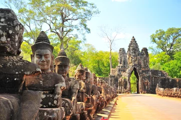 Fotobehang Monument Stenen poort van Angkor Thom in Cambodja