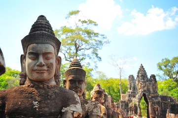 Stone Gate of Angkor Thom in Cambodia - 83108128