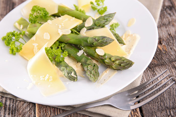 asparagus salad with cheese and nut