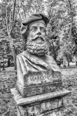 Naklejka premium Bust statue of Marco Polo. Sculpture in Villa Borghese park, Rom