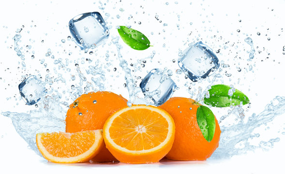 Fototapeta Oranges with Water splashes
