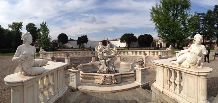 fontana di galatea