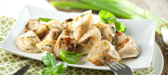  Teigtaschen gefühlt mit fleisch 