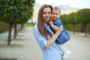 Naklejka premium Beautiful family