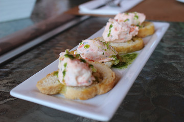 tostadas con queso untable