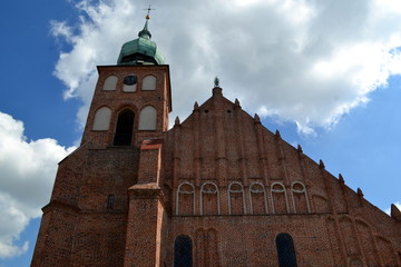 Kolegiata Wszystkich Świętych w Sieradzu © Senatorek