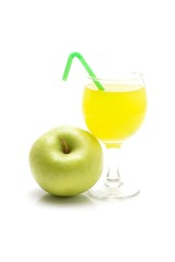 Fototapeta na wymiar Glass of green apple juice isolated on white background