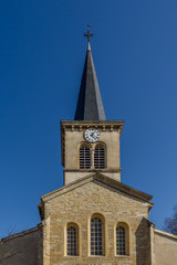 Fototapeta na wymiar Église Saint Denis de Bron