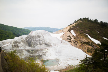 秋田県湯沢市の川原毛地獄