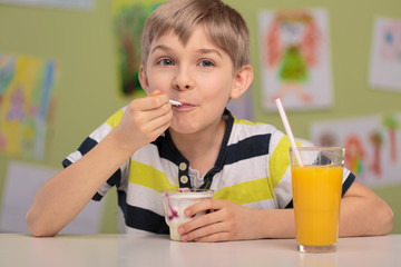 Boy eating healthy lunch