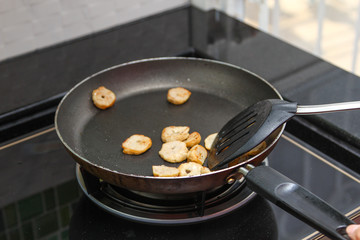  frying pan