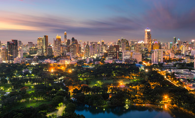 Fototapeta na wymiar panoramic bangkok skyline twilight