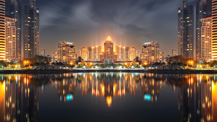 Fototapeta na wymiar city reflection bangkok downtown