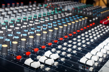 amplifier volume control