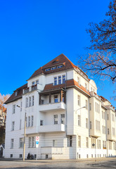 Wohn- und Geschäftshaus