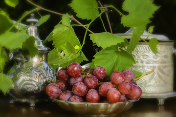 Red grapes on Arabian table