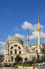 Fototapeta na wymiar Dolmabahces mosque in Istanbul, Turkey 