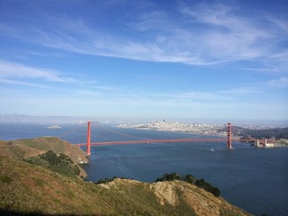 Fototapeta na wymiar Golden Gate Bridge headlands scenic view
