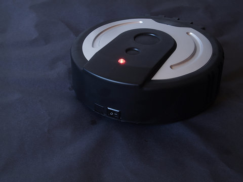 Aspiradora robot inal&aacute;mbrica electrodom&eacute;stico