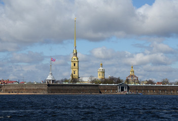 Вид на Петропавловскую крепость 