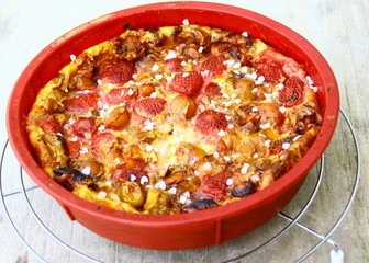 clafoutis fraises,mirabelle,,dans son moule