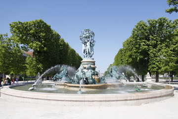 Fototapeta na wymiar Fontaine Carpeaux à Paris