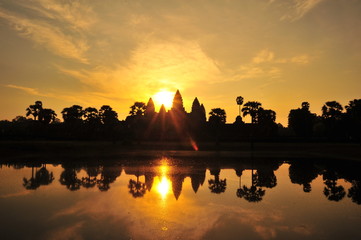 Fototapeta na wymiar Angkor Wat Temple at Sunrise Backgrounds