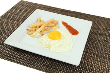 Huevo con patatas fritas