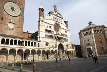 Fototapeta na wymiar The Cathedral of Cremona, Italy