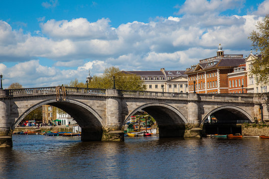 Richmond Bridge. Thames. London