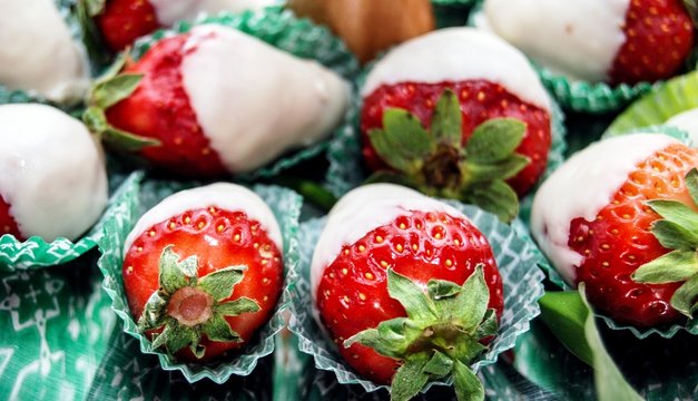 Picture of a Strawberries covered with white chocolate