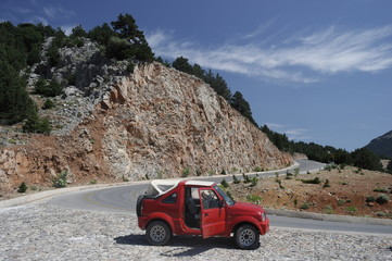 автомобильная дорога через горы