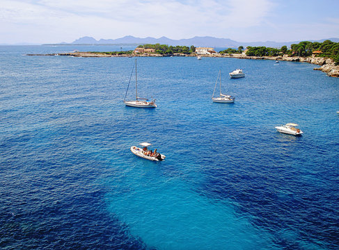 Fototapeta sea and yachts cape Antibes